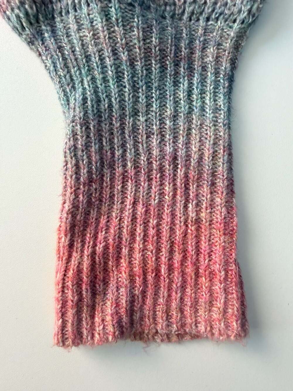Leith Mock Neck Bishop Sleeve Sweater Size M Pink Grey Ombre Knit - Picture 4 of 5